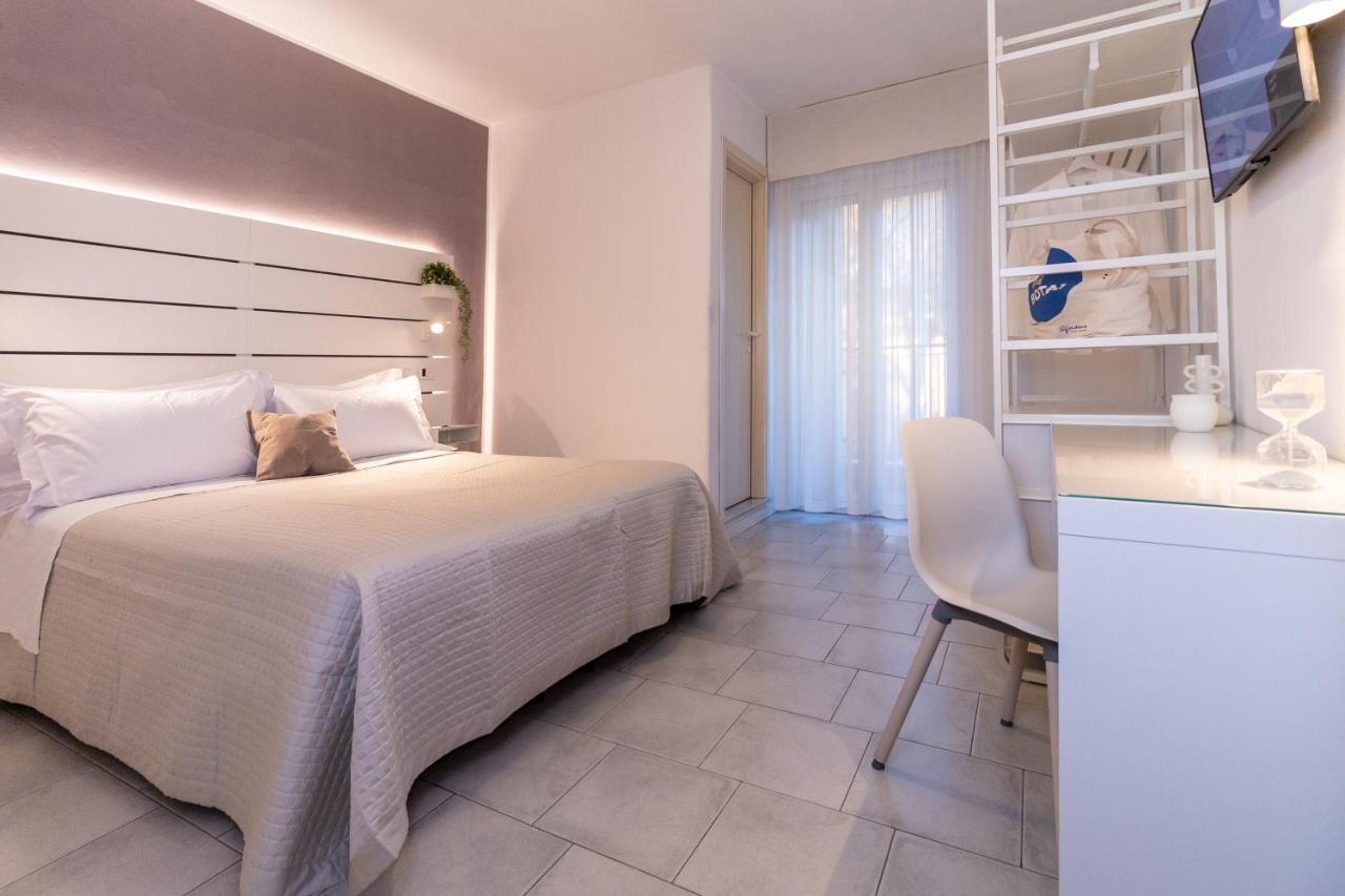 Hotel Alfonsina Ричоне Екстериор снимка